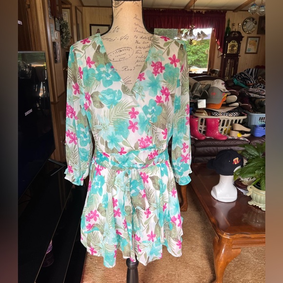 NWT Cato floral romper jumpsuit super cute 🥰 - Picture 1 of 15